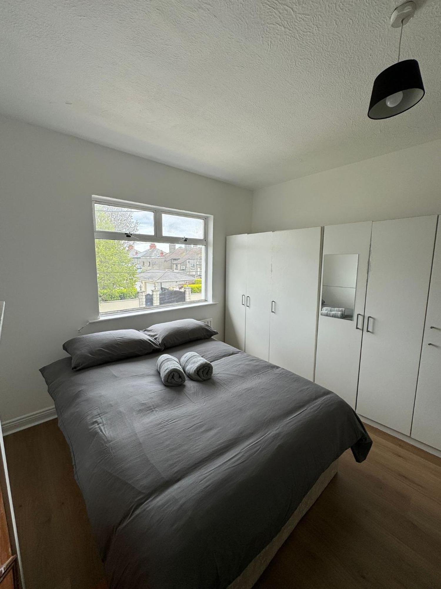 Nice Triple Room At 2 Iveragh Rd-7 Dublin Exterior photo