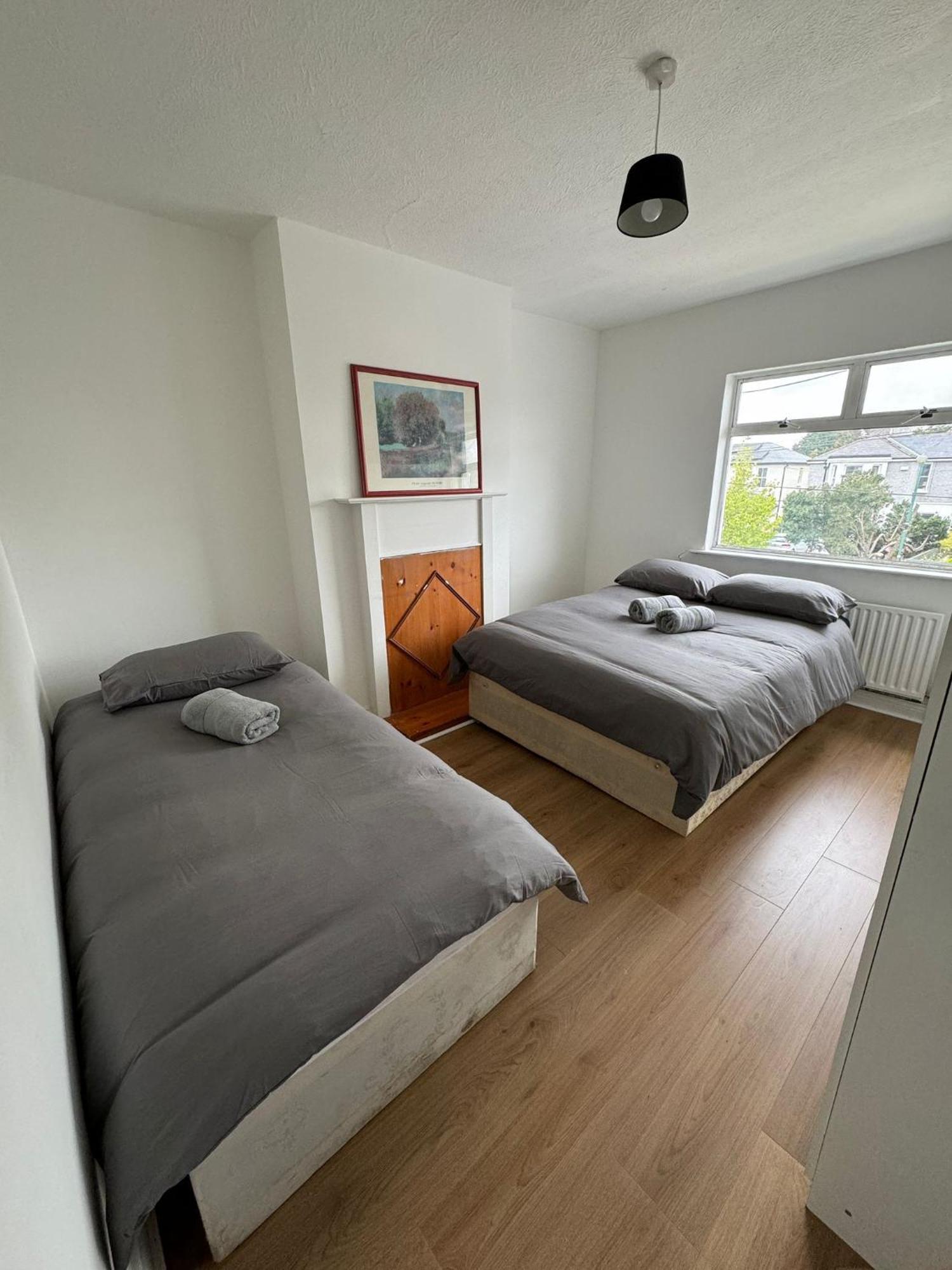 Nice Triple Room At 2 Iveragh Rd-7 Dublin Exterior photo